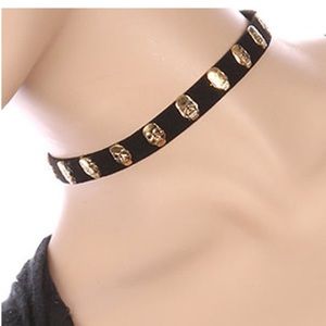 🌴3/$10- Metal Skull Stud Faux Leather Choker Necklace